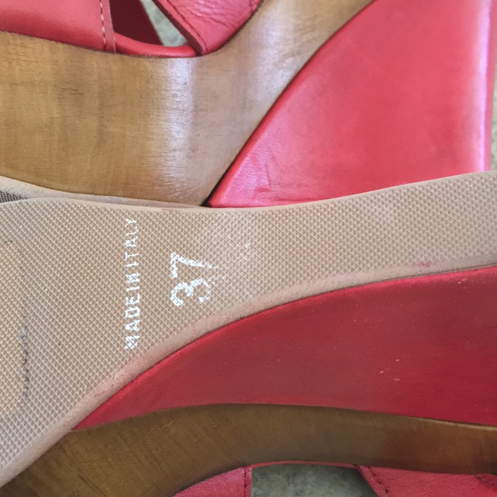 Sandals - Picture 3 of 3